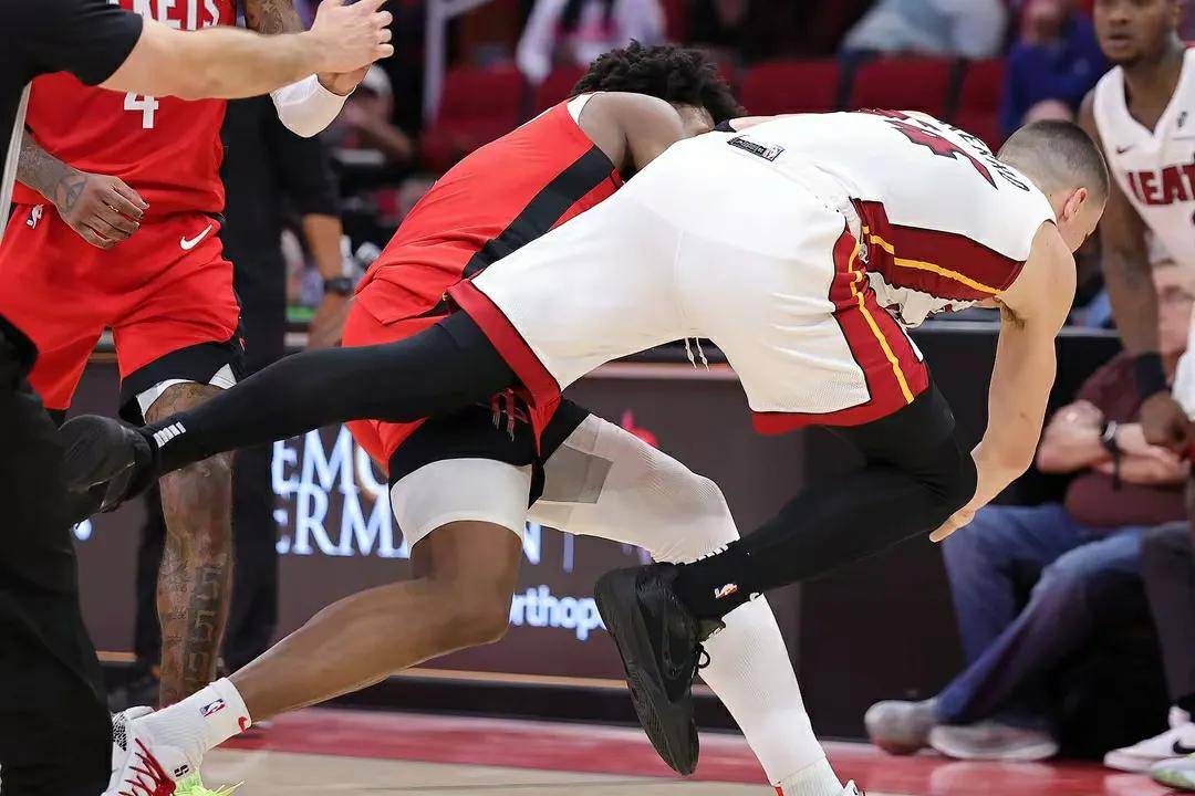 NBA协会宣布新规则禁止球员在比赛中使用暴力