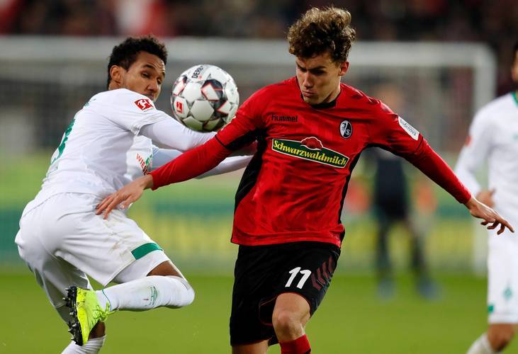 翡翠队主场告捷凭借进攻优势轻松击败对手