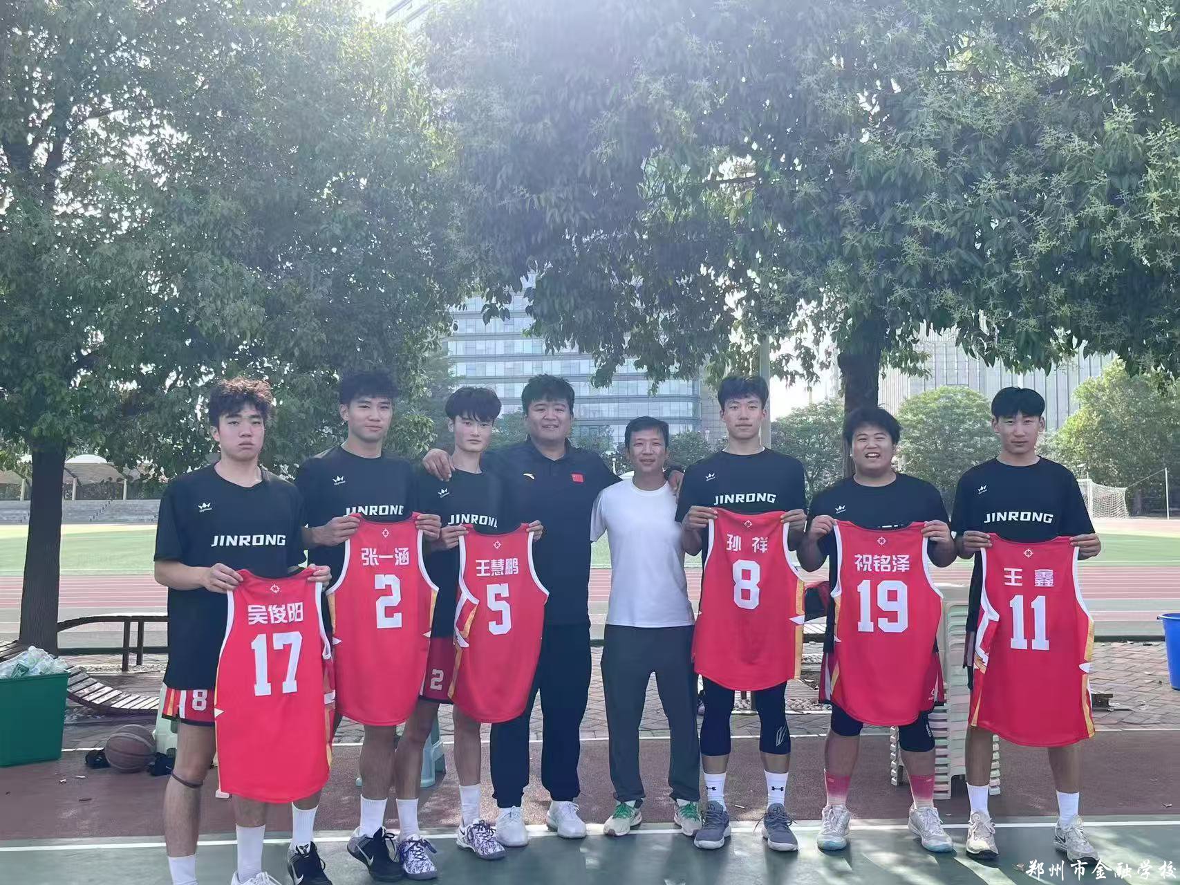 包含郑州队备战势如破竹，冲刺冠军的词条