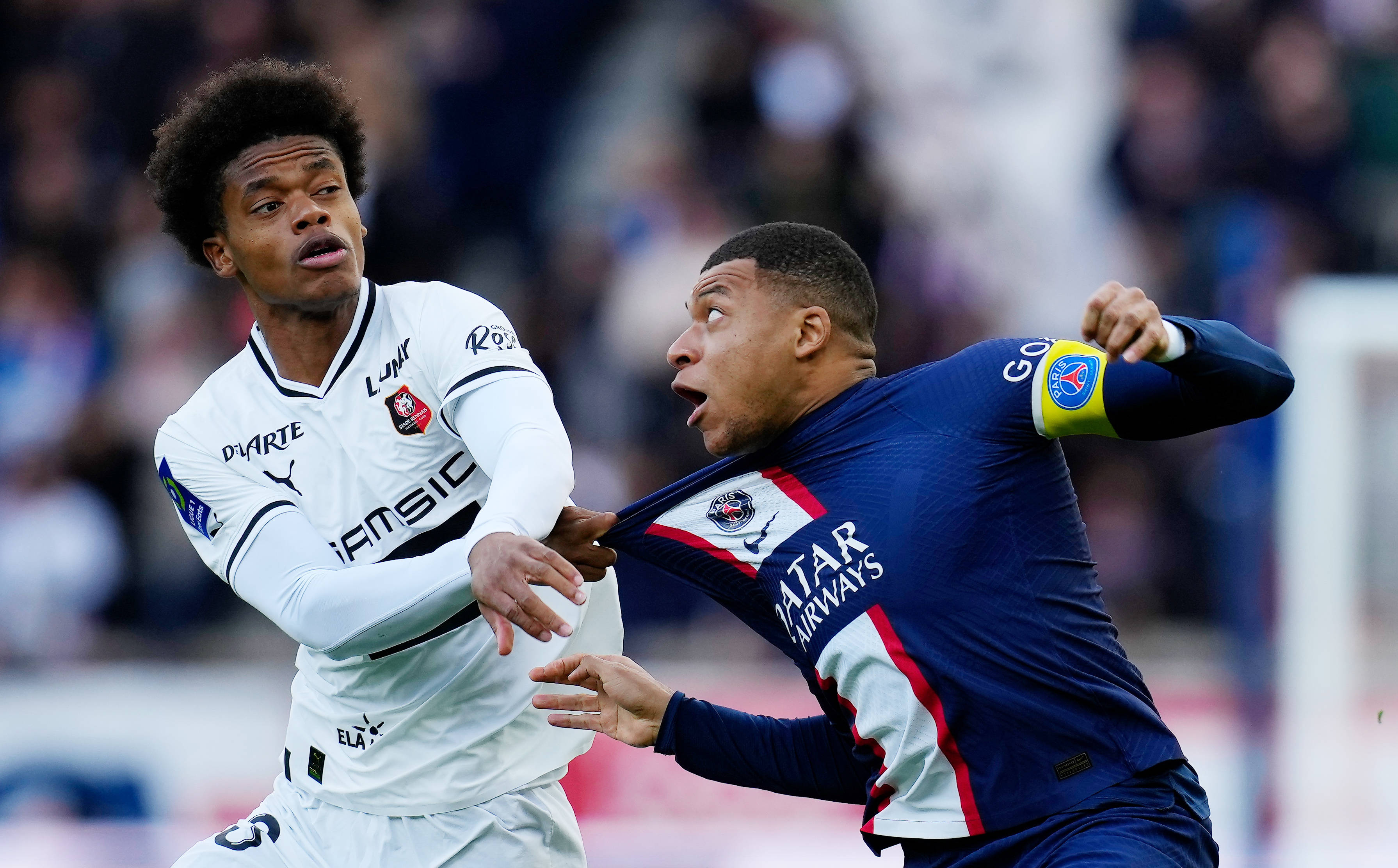 巴黎圣日耳曼客场击败里尔，保持法甲不败战绩的简单介绍