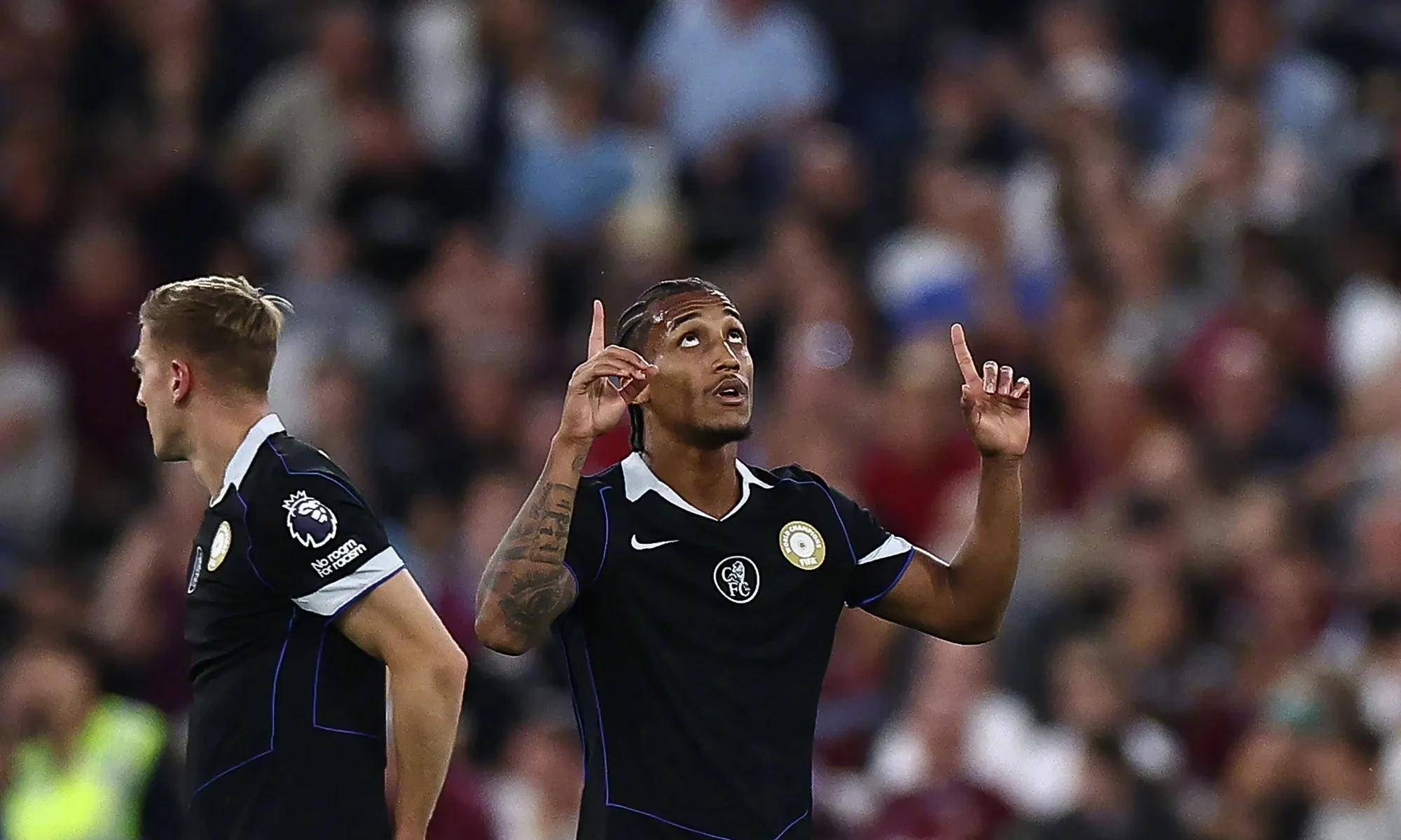 切尔西客场逆转绝杀,引发球迷狂喜 切尔西客场逆转绝杀,引发球迷狂喜