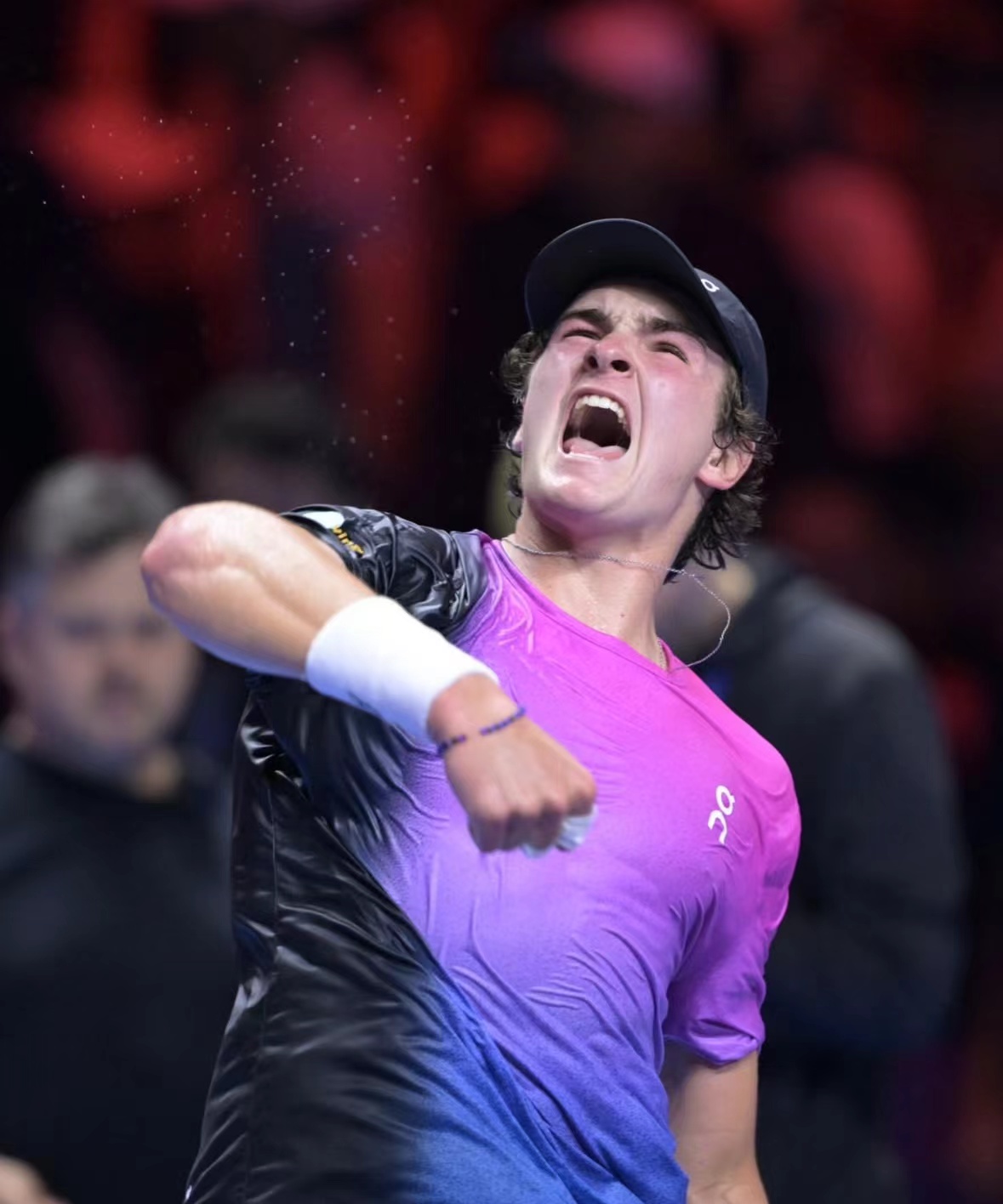 塞拉利昂选手夺得男子拳击金牌 塞拉利昂选手夺得男子拳击金牌