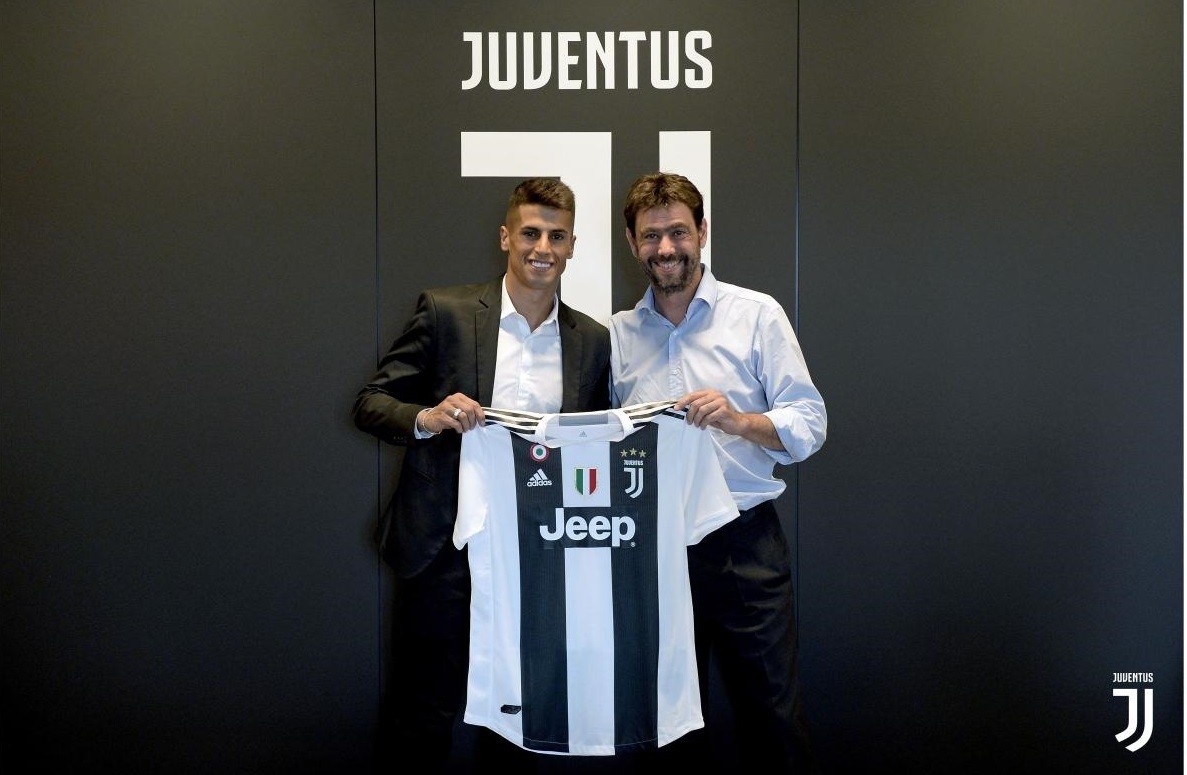 关于尤文图斯宣布签下意大利国脚布萨利亚的信息