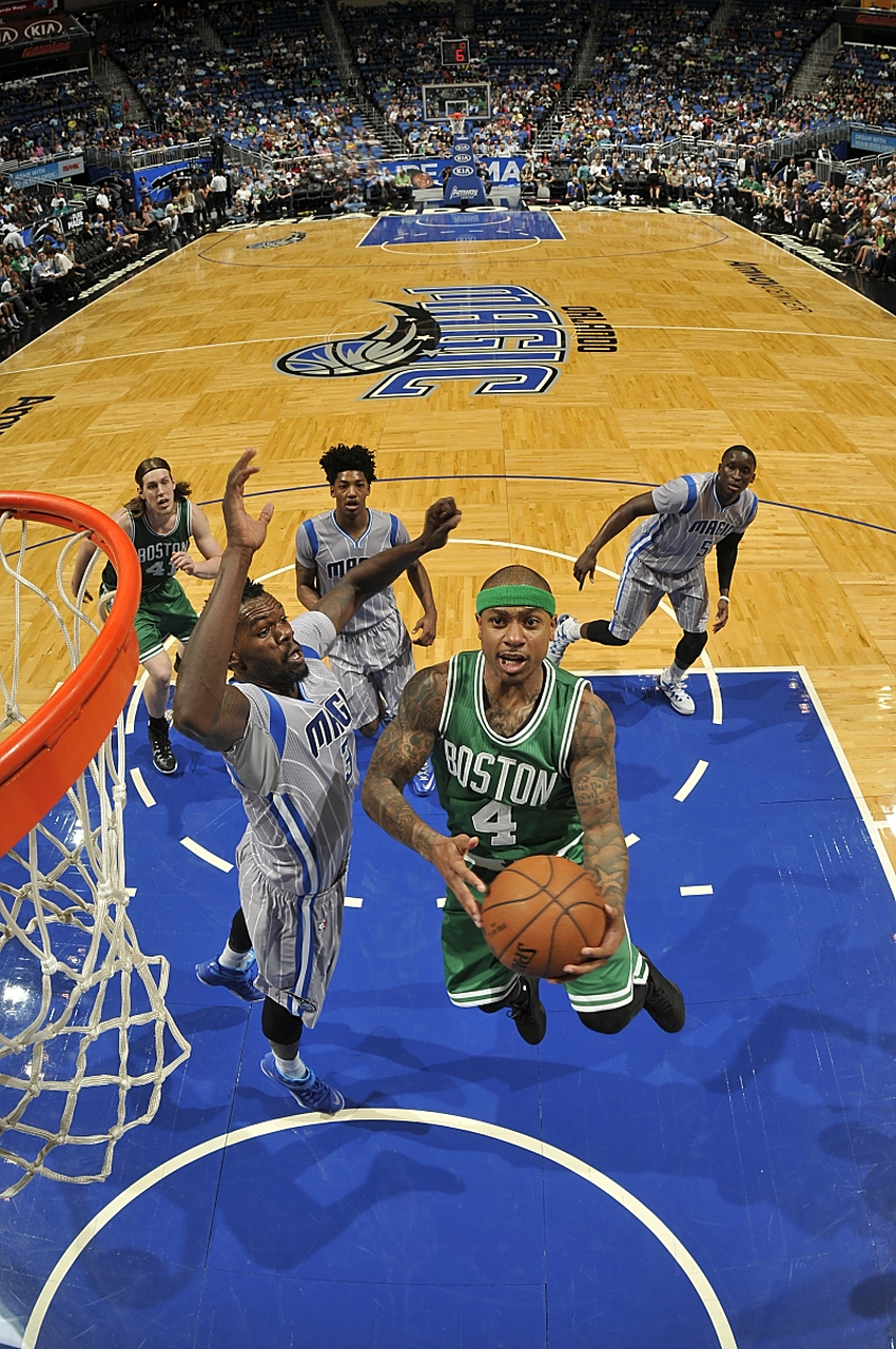 热火大胜凯尔特人，稳坐榜首