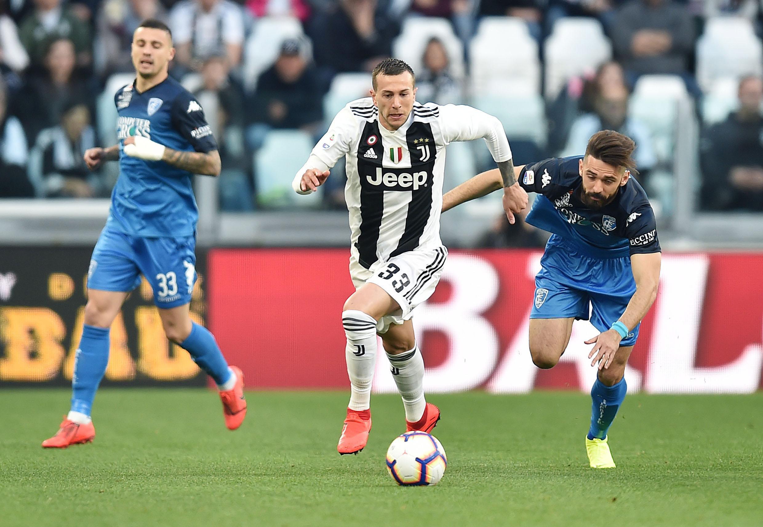 尤文图斯客场4-0大胜恩波利，C罗梅开二度助攻帕特里西亚和麦肯尼进球的简单介绍