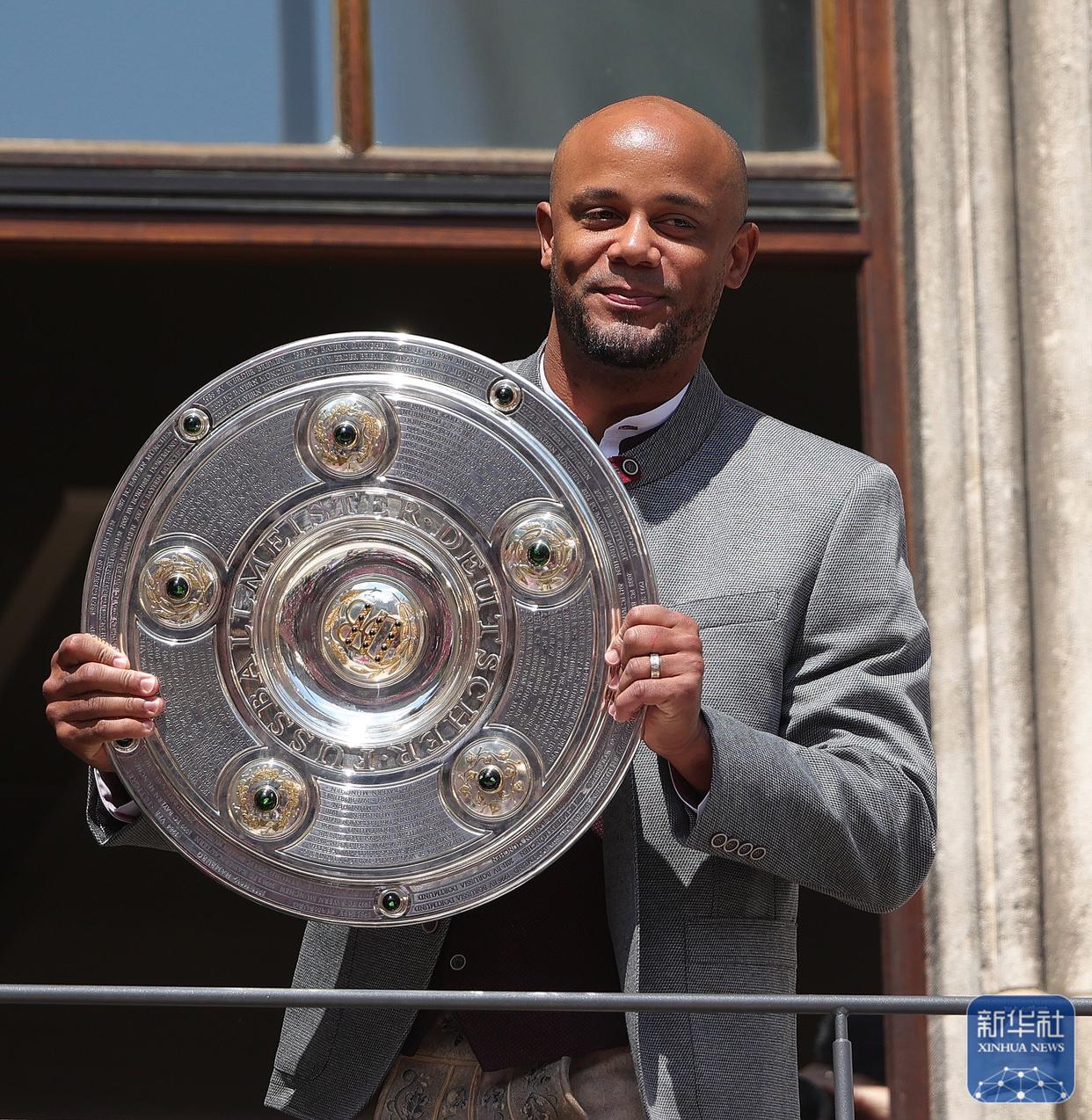 拜仁慕尼黑再次夺得德甲四连冠