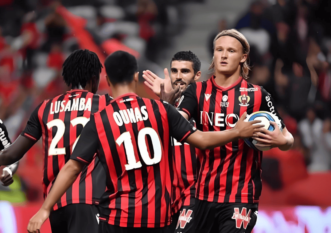 包含圣埃蒂安客场惊险击败兰斯,实现保级突围的词条 包含圣埃蒂安客场惊险击败兰斯,实现保级突围的词条